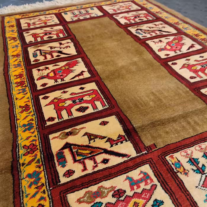 فرش دستبافت یک و نیم متری طرح کف ساده کد AA265