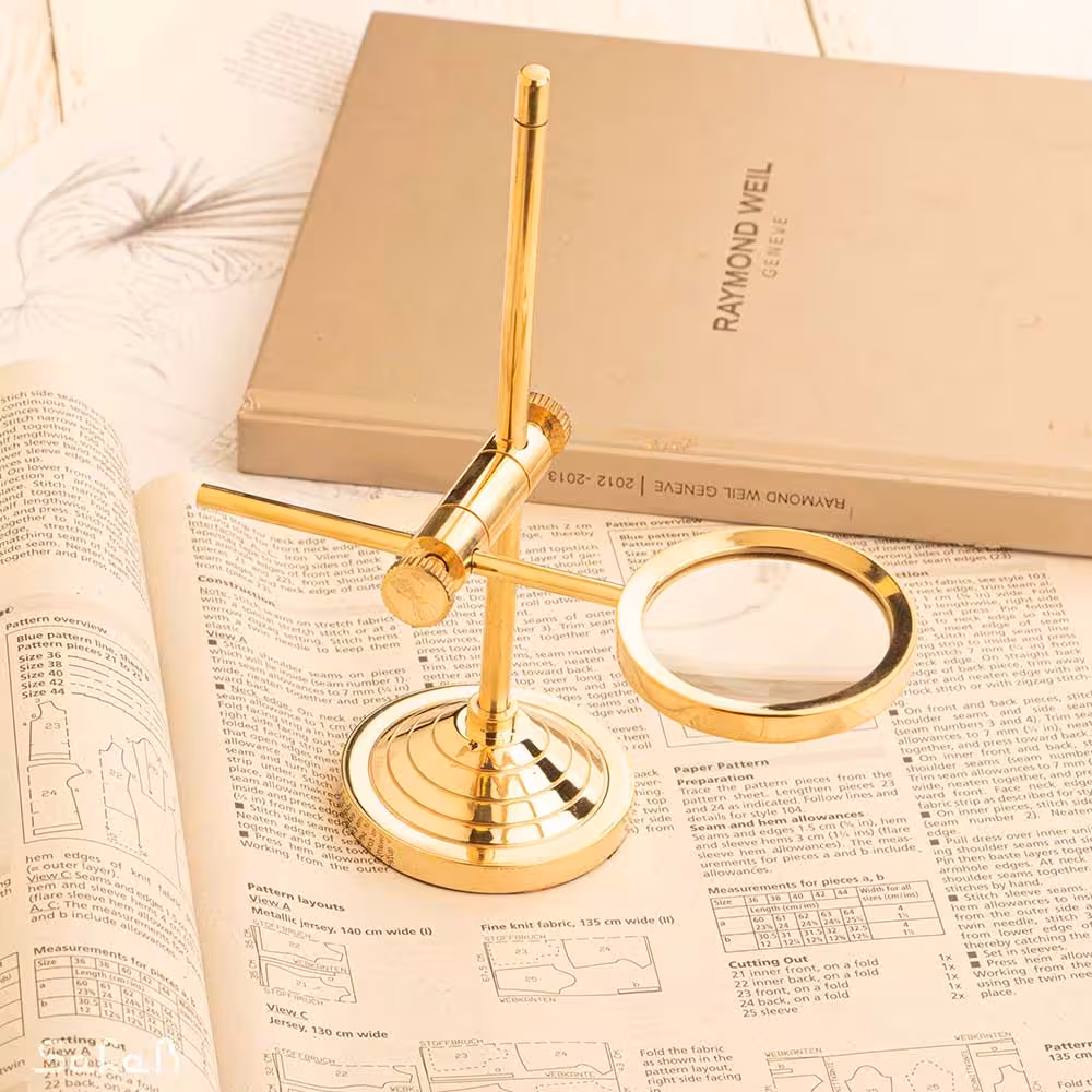 ذره بین برنجی استند دار