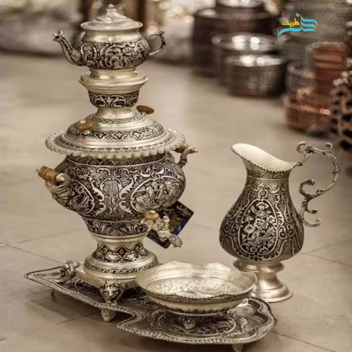 سماور دکوری برنجی قلمزنی سیاه قلم آبکاری پتینه نقره و پوشش کوره ای