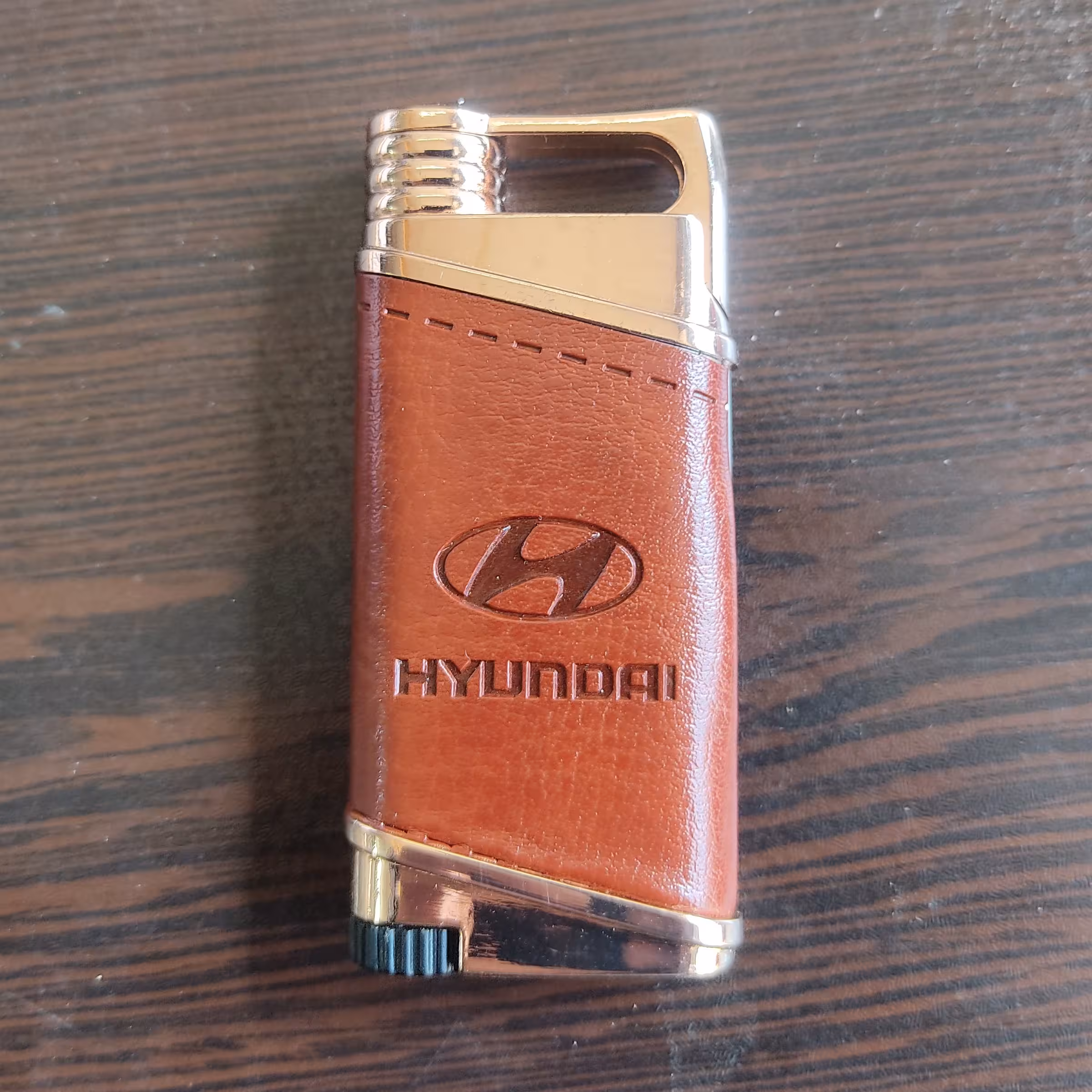 فندک چرمی با لوگوی هیوندای