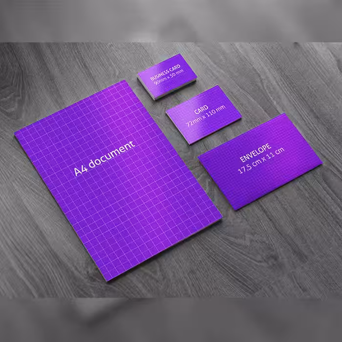 دانلود موکاپ ست اداری روی میز به صورت لایه باز PSD