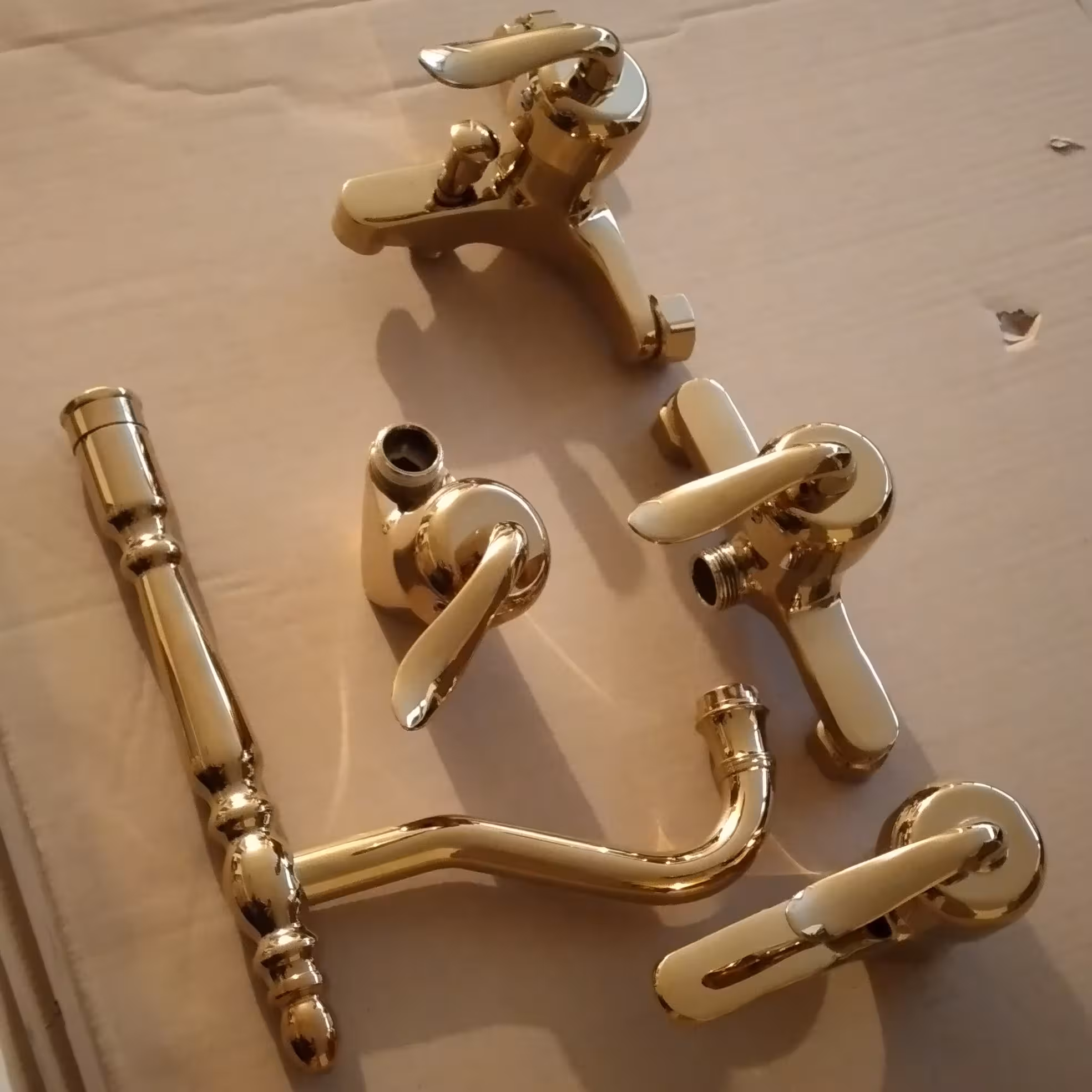 ست کامل شیرآلات اشپزخانه قاجاری طلایی