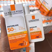 کرم ضد آفتاب لاروش پوزای مدل Anthelios حجم 50 میل