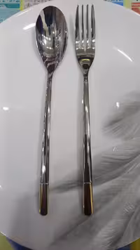 سرویس قاشق و چنگال 30 نفره سولینگن مدل نیمه طلایی دهنه اروپایی