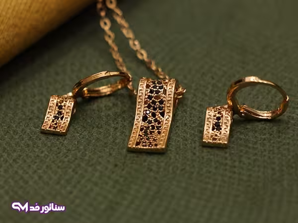 نیم ست ورساچ طرح طلا N8115