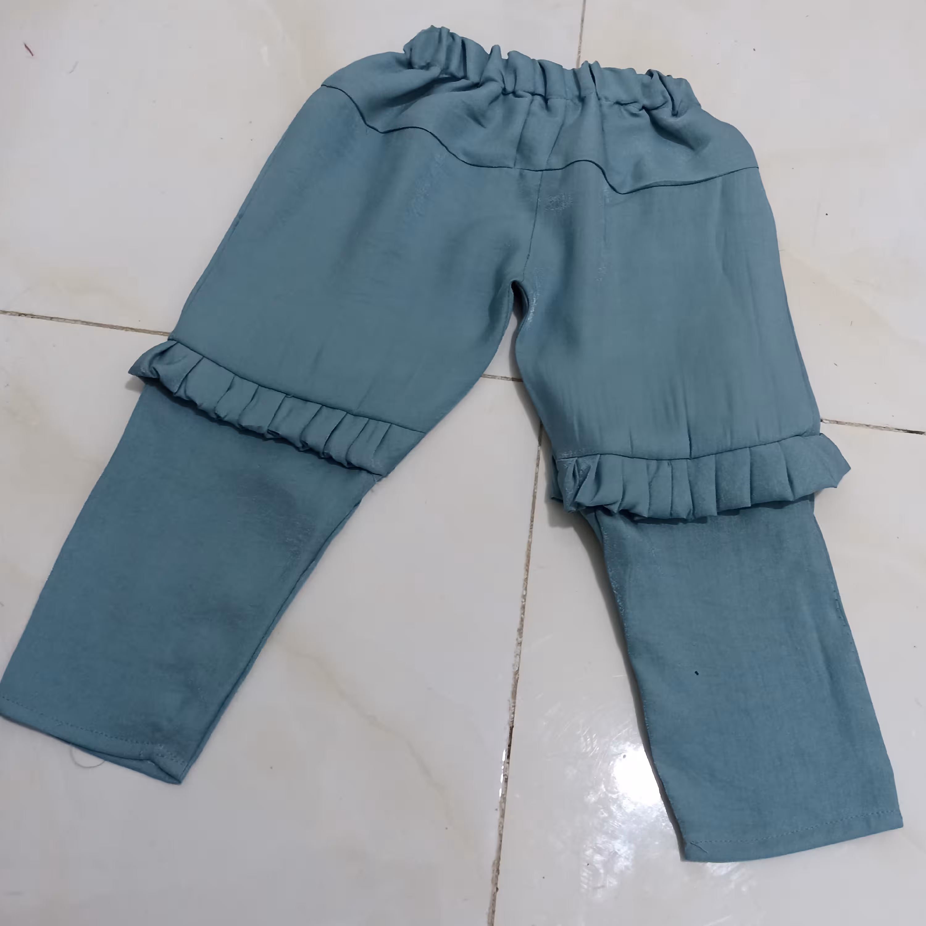 شلوار دخترانه جنس کرپ بابوس اعلا درجه یک رنگ بندی دوخت سفارشی مطابق با سایز و رنگ دلخواه شما