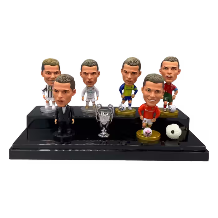 ست فیگور رونالدو | Ronaldo | مجموعه 6 عددی   کاپ، توپ و استیج نمایشی