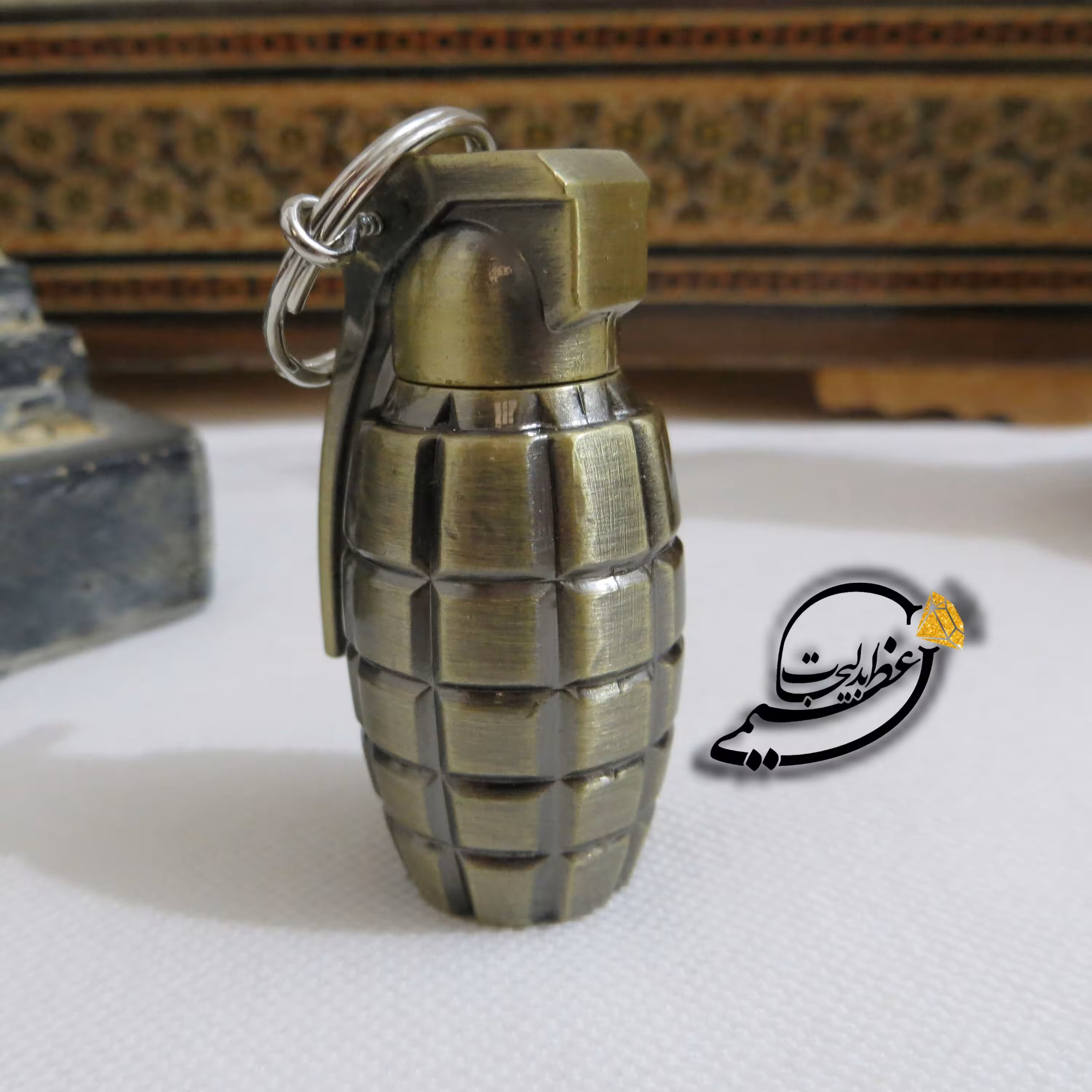 فندک بنزینی و دائمی فوق العاده با کیفیت از جنس برنج با طرح نارنجک