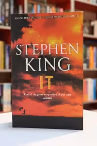 IT اثر Stephen King