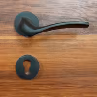 دستگیره درب رزت دوتیکه رنگ مشکی وطلایی نقره ای 