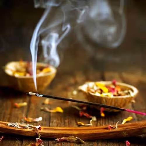 عود مدادی...رایحه ادکلنی...بسیار خوشبو و به صرفه