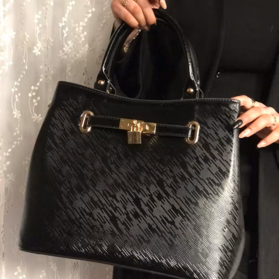 کیف زنانه خارجی ورنی یراق دار 