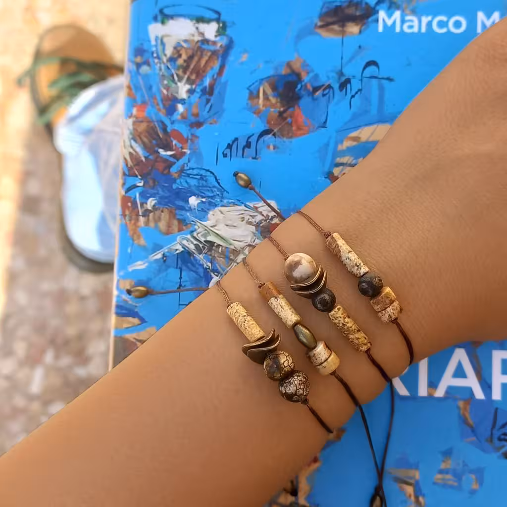 دستبند سنگی