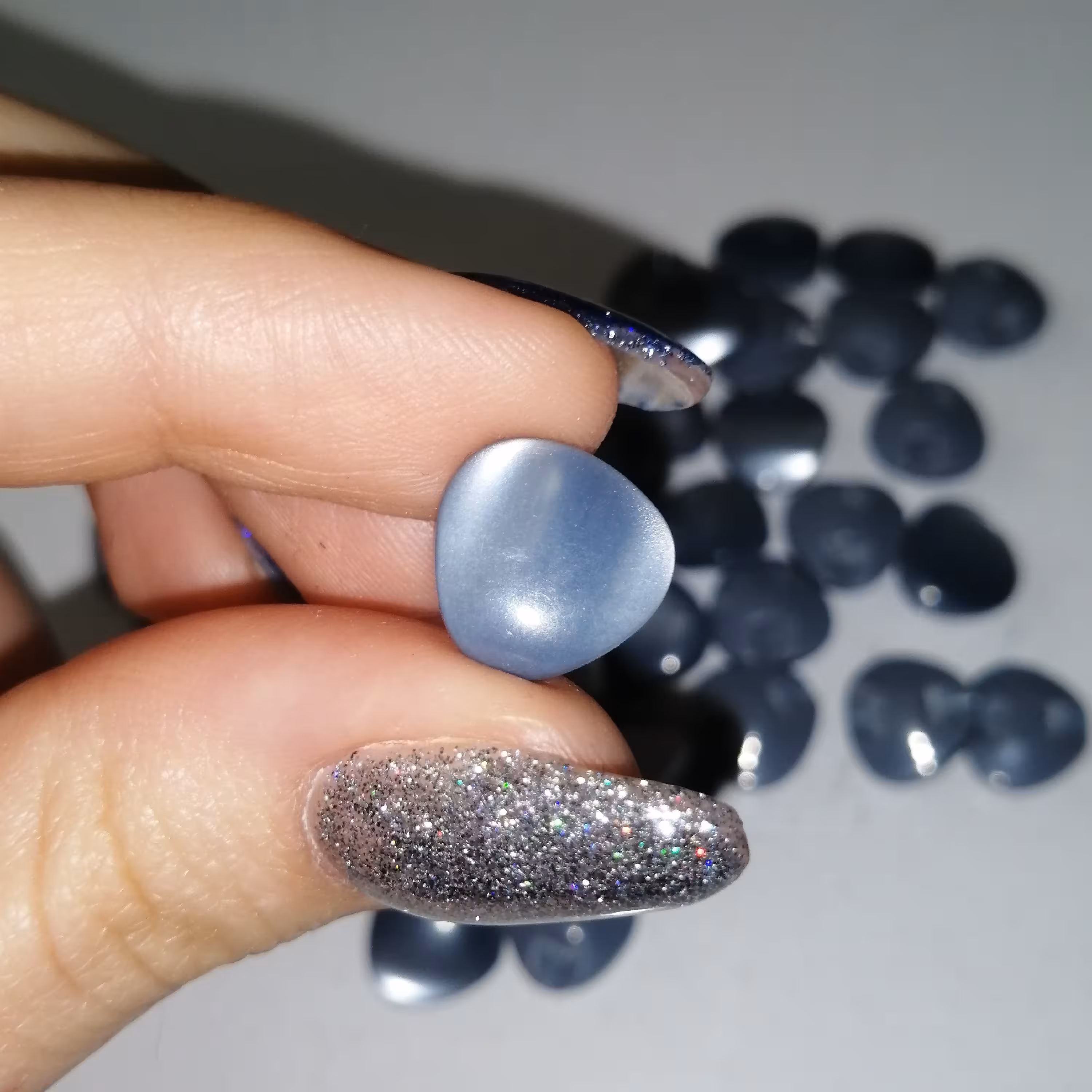 دکمه لباس آبی مثلث  اکلیلی شیشه ای  ،بسته 10 عددی  