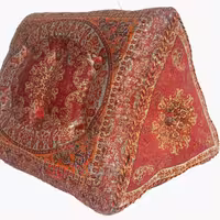 پشتی مثلثی زرشکی