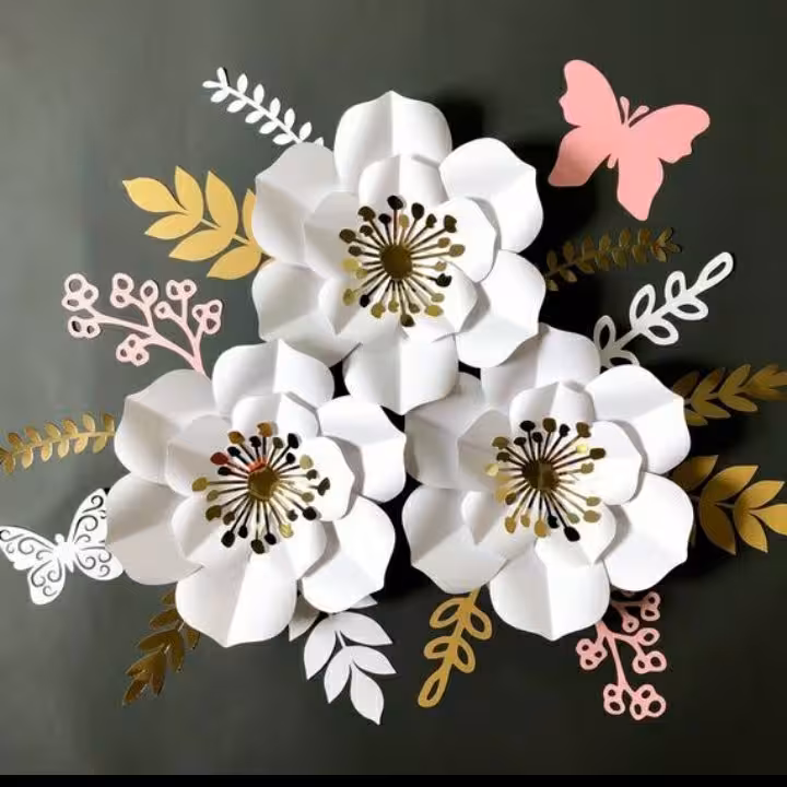 گل پرچمدار کاغذی سه عدد و ده عدد برگ و دو عدد پروانه