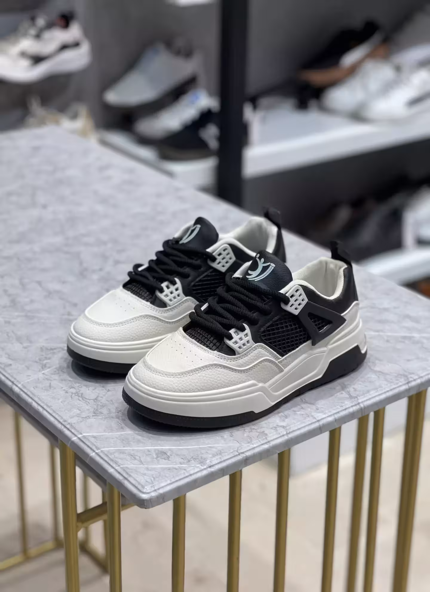 ونس مردانه وارداتی کد SM1008 رنگ سفید مشکی سایز 42