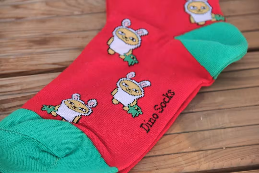 جوراب ساقدار داینوساکس طرح لبوبو