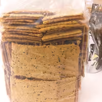 نان  چیپسی طعم ماست و موسیر ارگانیک با آرد کامل