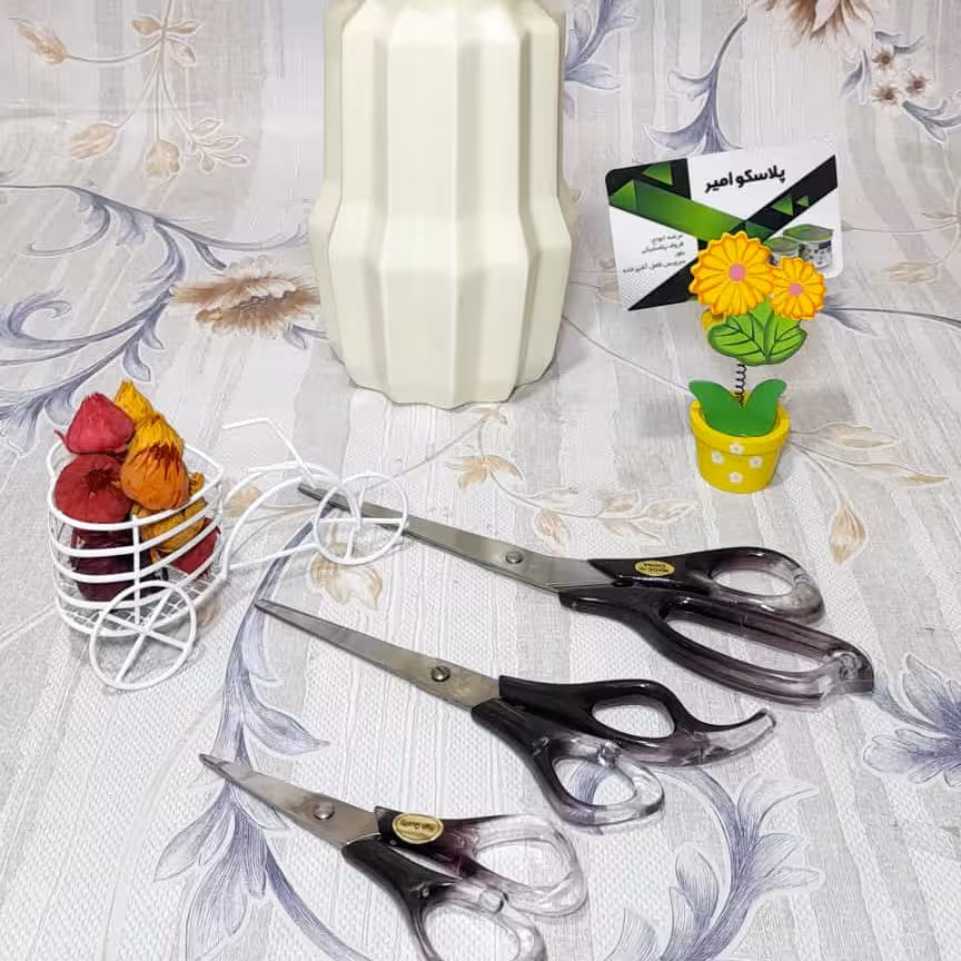 قیچی عسلی