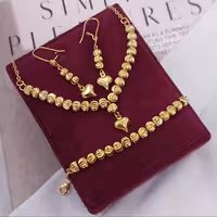 #سرویس آلبرنادو جدید😍 ♦️رنگ ثابت 👌 ♦️کیفیت عالی عالی 👌 ♦️جنس خارجی میباشد👌 ♦️مارک معتبر CITY GOLD👌 ♦️آبکاری طلای واقعی جنس کاملا لطیف 👌 ♦️کد1371💍