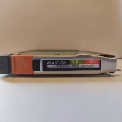 هارد دیسک اینترنال سیگیت مدل  D4-2S10-1800 ظرفیت 1.8 ترابایت