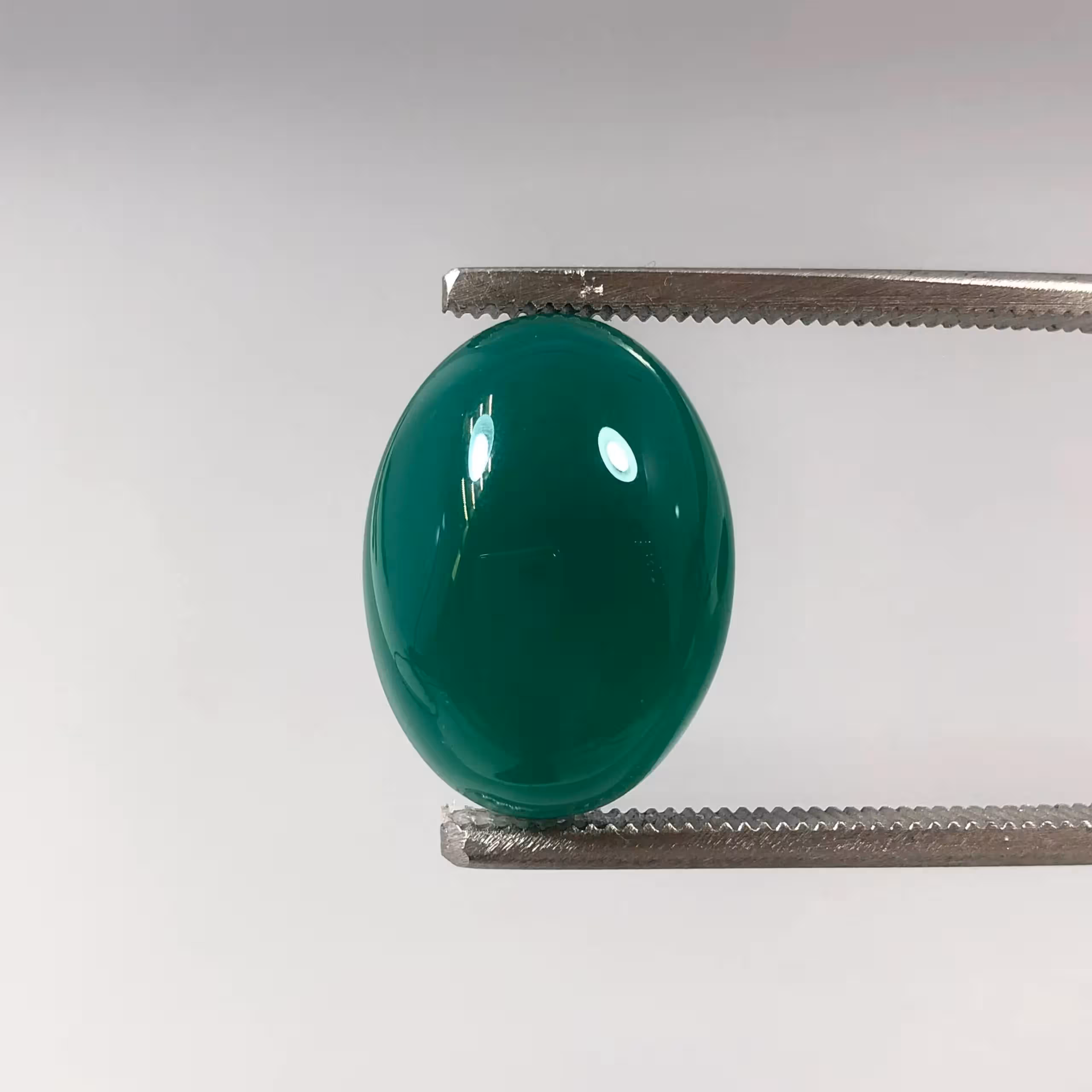 نگین عقیق اصل سبز بهسازی برجسته 251259