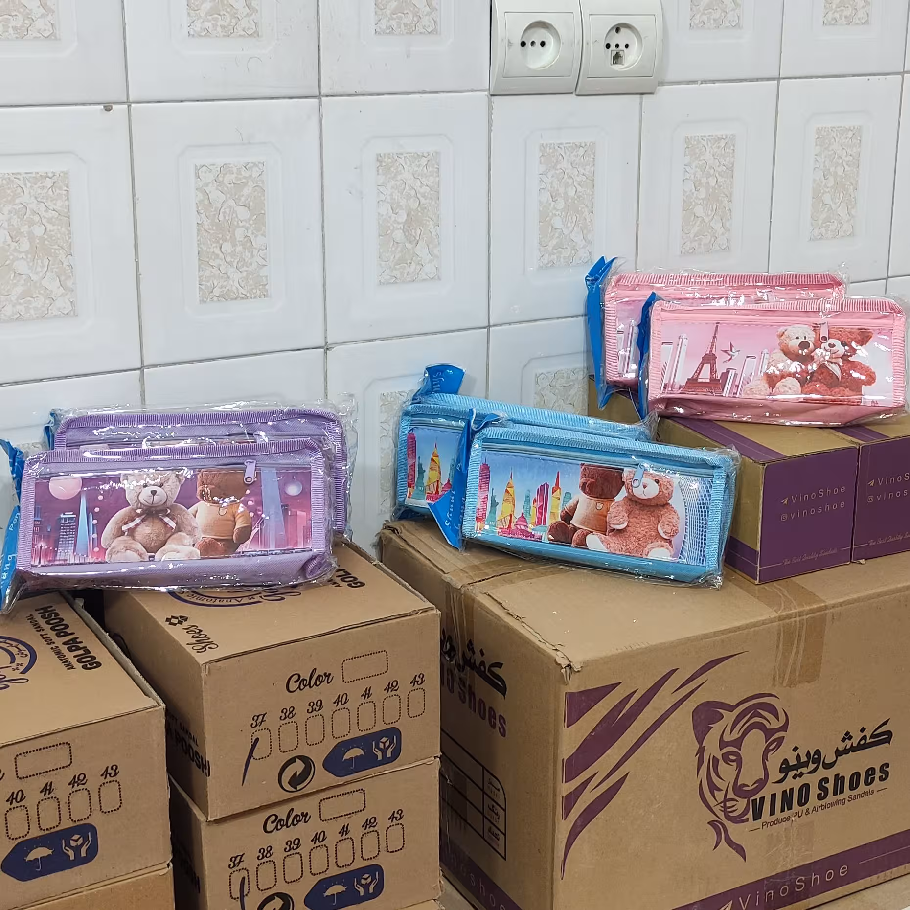 جا مدادی کودکان مخصوص مدارس در رنگ های بنفش و آبی و صورتی 