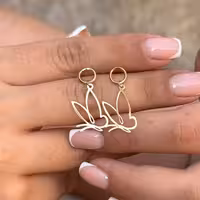 گوشواره طلا مدل پروانه وزن  1/130 گرم