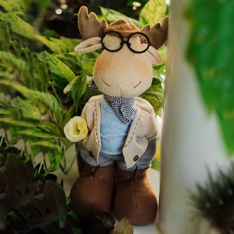 عروسک گاو عینکی