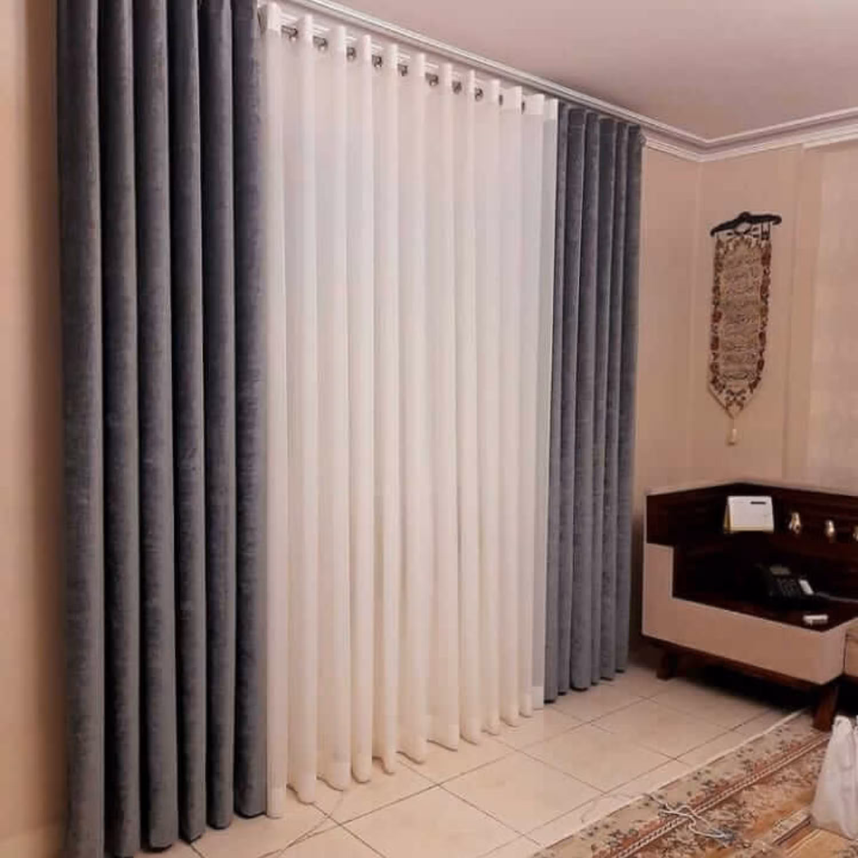 پرده کامل پانچ عرض 3 ارتفاع 280 دو عدد مخمل شانل و حریر الگانت