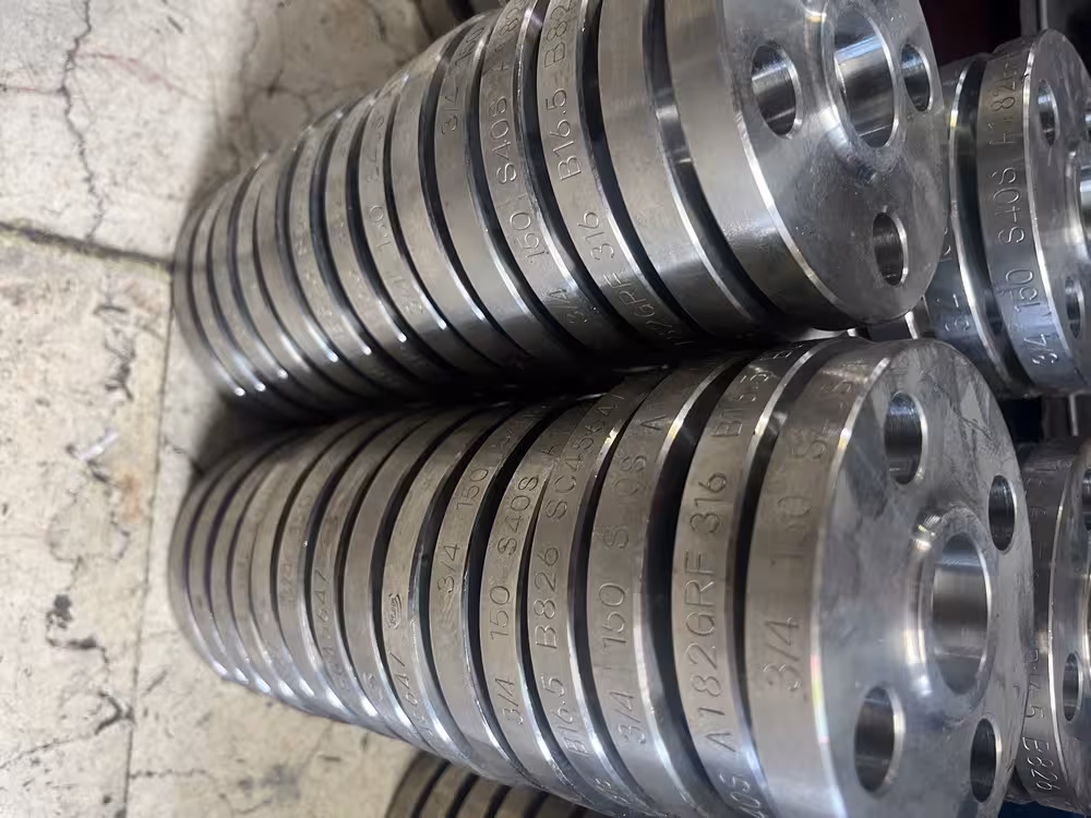 فلنج ساکت ولد 3/4 اینچ استنلس استیل ریس فیس رده 40 کلاس 150  از جنس  A SA182/F316