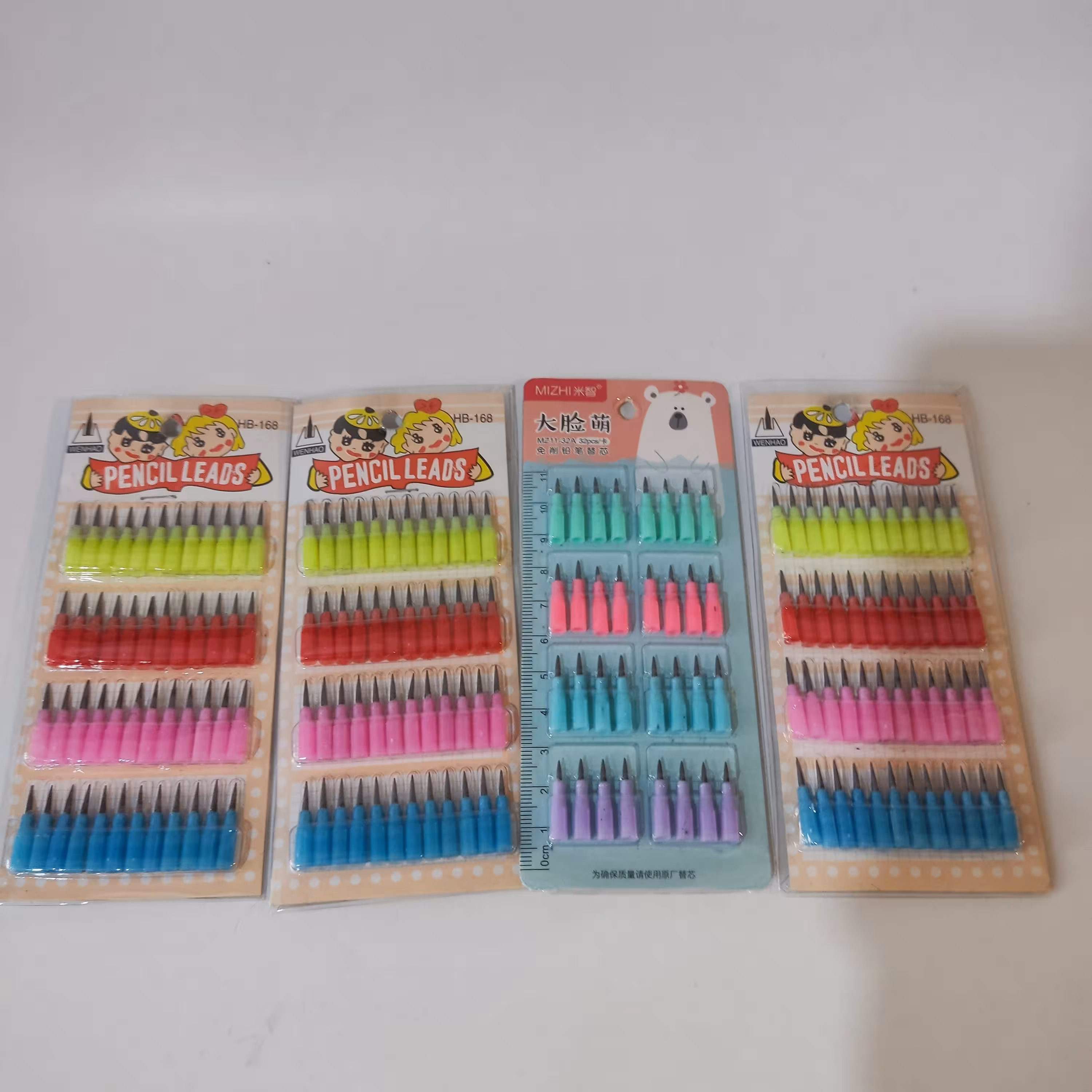 مغز مداد فشنگی فانتزی درجه یک(هر بسته،برای شارژ چهار مداد میباشد.)