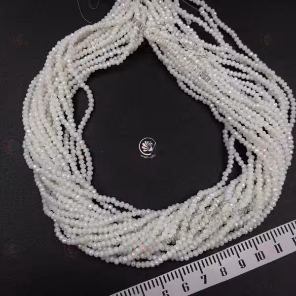 کریستال سنگی سایز 2 ( سفید گچی هفت رنگ )
