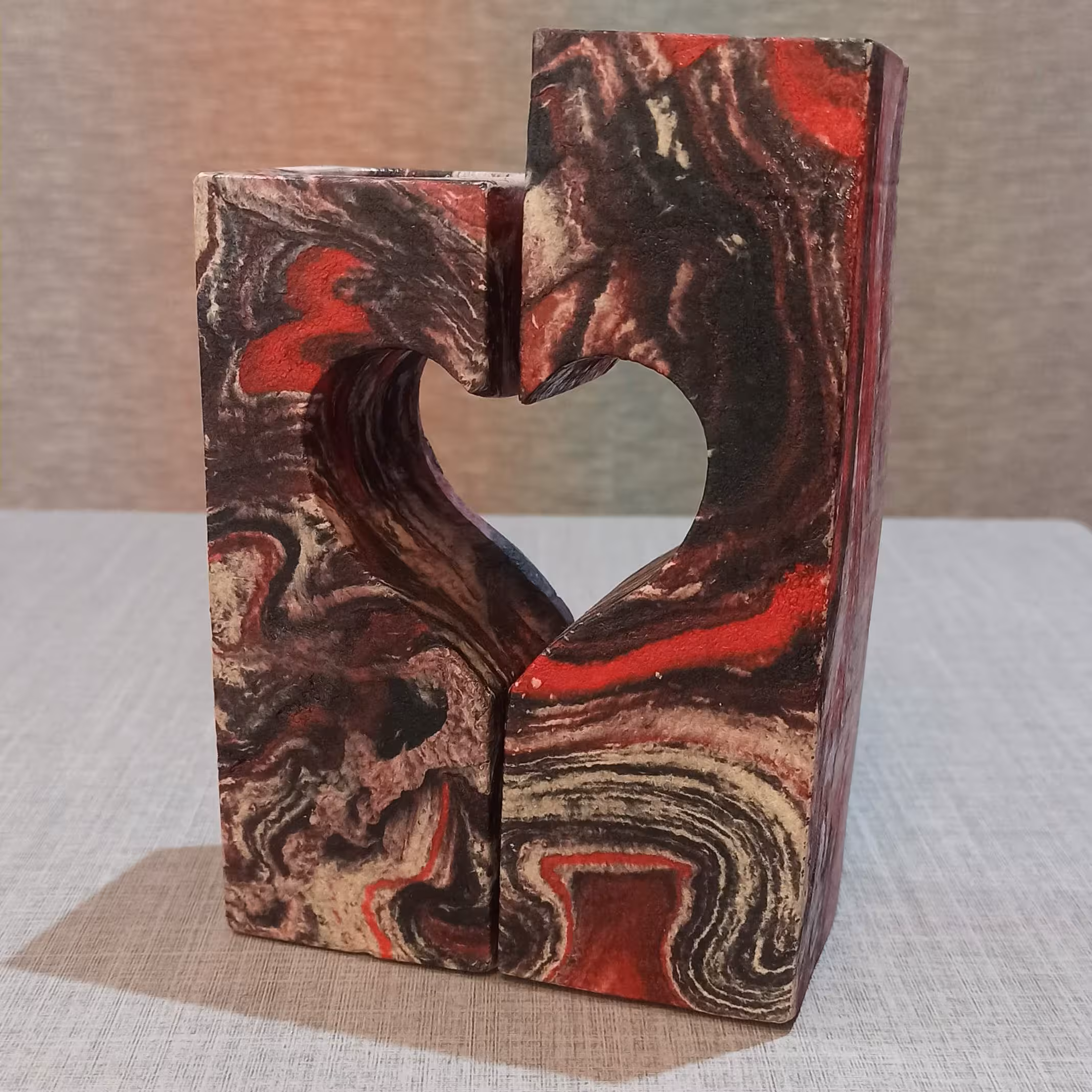 جا شمعی قلب دو تایی ایستاده 