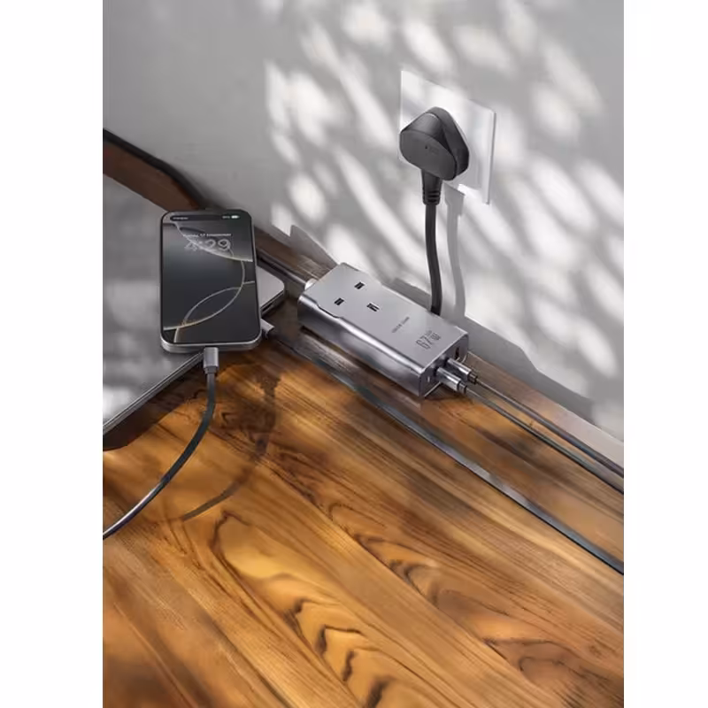 شارژر رومیزی 67 وات گرین لاین مدل GL-WC21