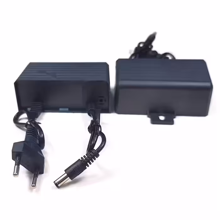 آداپتور 12 ولت 2 آمپر مدل 122