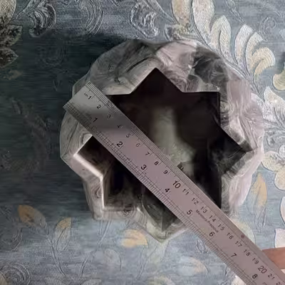 گلدان دکوری مدل بتنی اورانوس
