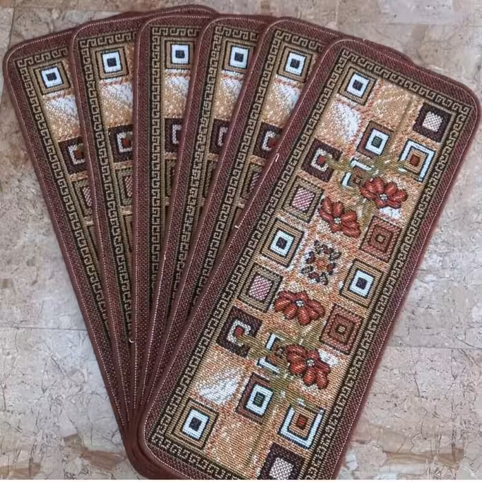 روپله ای گلیم طرح میناسایز90در30(هزینه ارسال باخریداروپس کرایه میباشد)