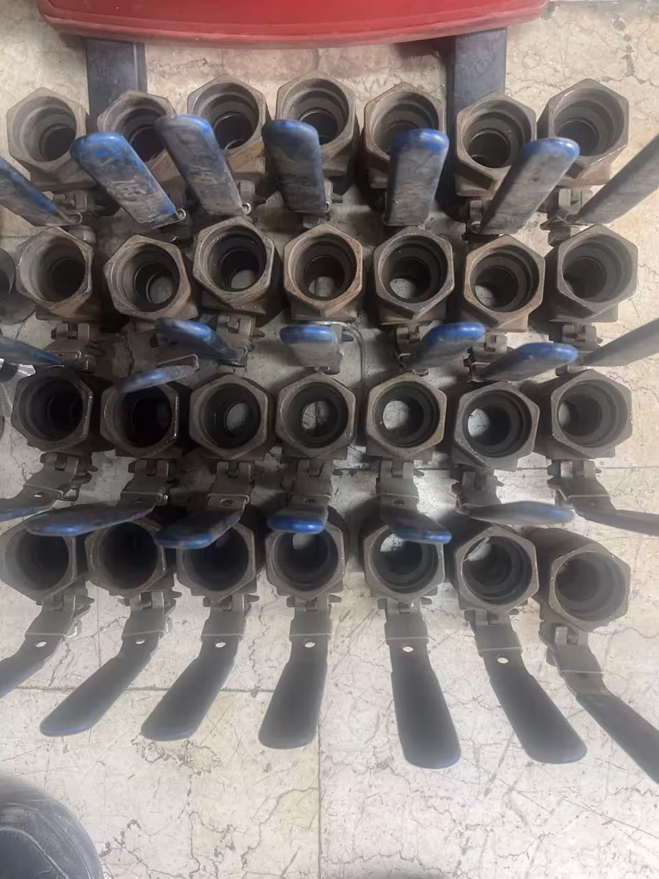 شیر گازی دو تکه کربن استیل سایز 1 1/2 اینچ 2000 وگ از جنس A216 WCB