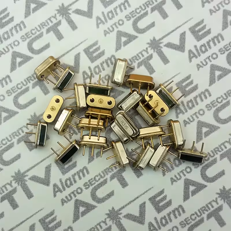 قیمت کریستال سه و چهار پایه با انواع فرکانس (SMD-DIP)