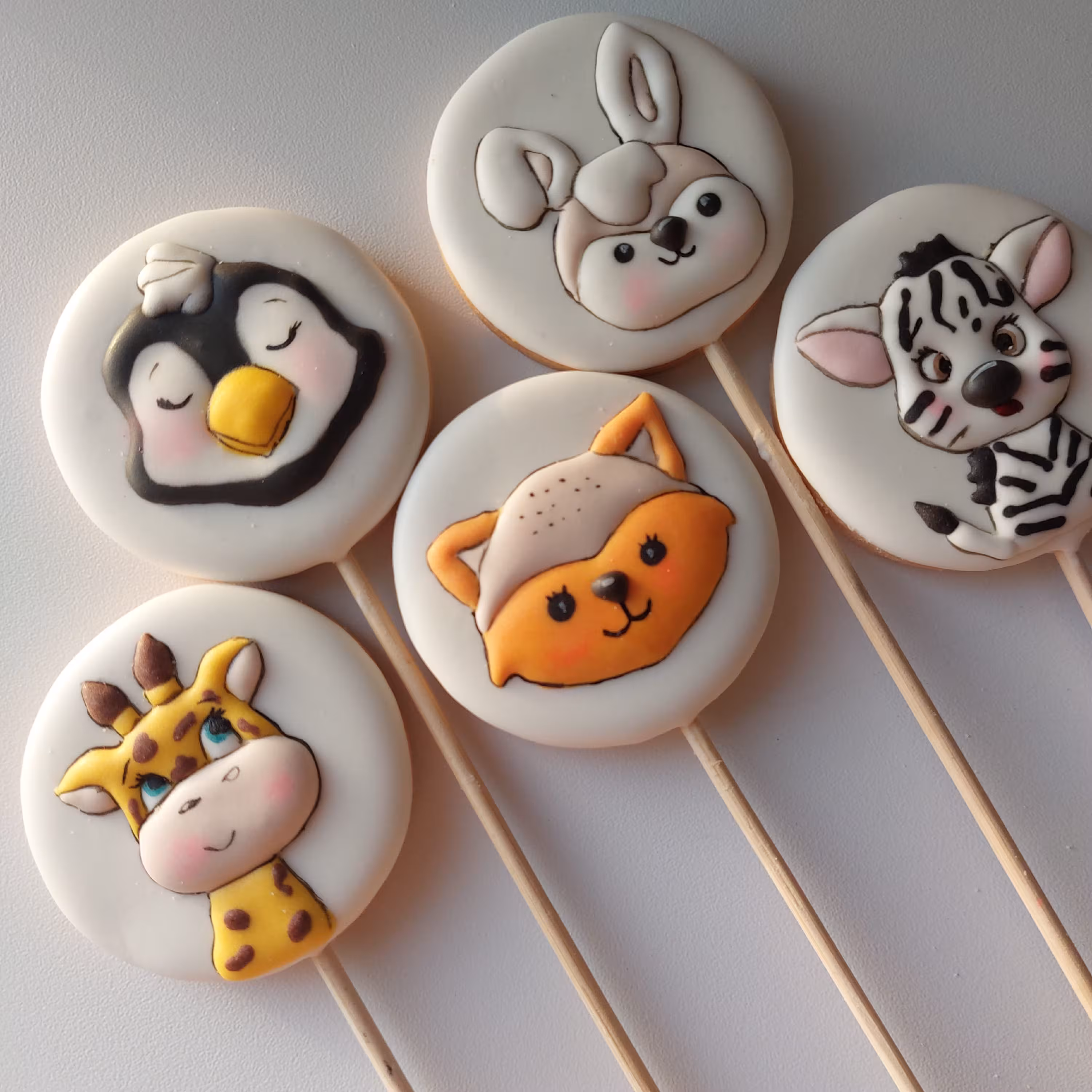 کوکی آیسینگی  طرح حیوانات دکوراتیو مناسب گیفت ومراسمات وپذیرایی ها دکور میز ویاد بود