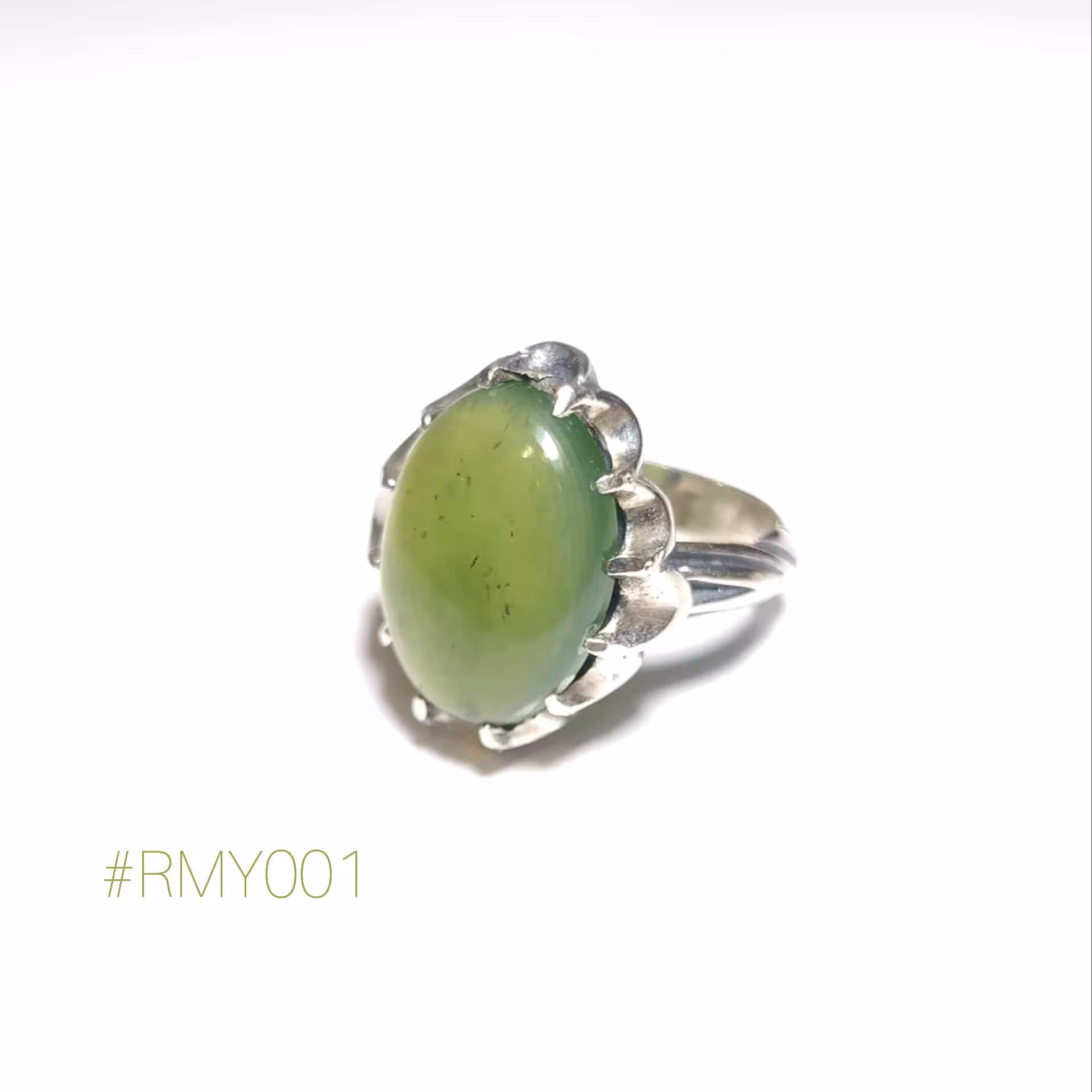 انگشتر نقره مردانه با نگین یشم کد 2