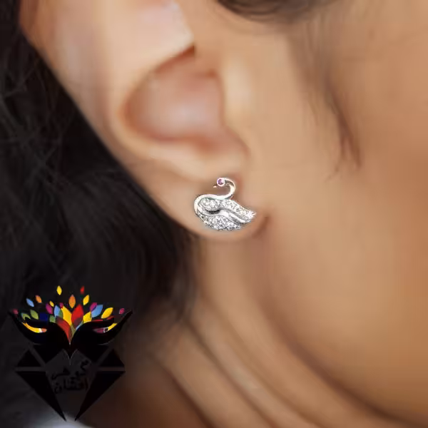 گوشواره نقره میخی طرح قو GO3032