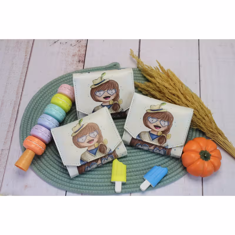 کیف پول دخترانه مدل دختر بانمک کد KZD-0102