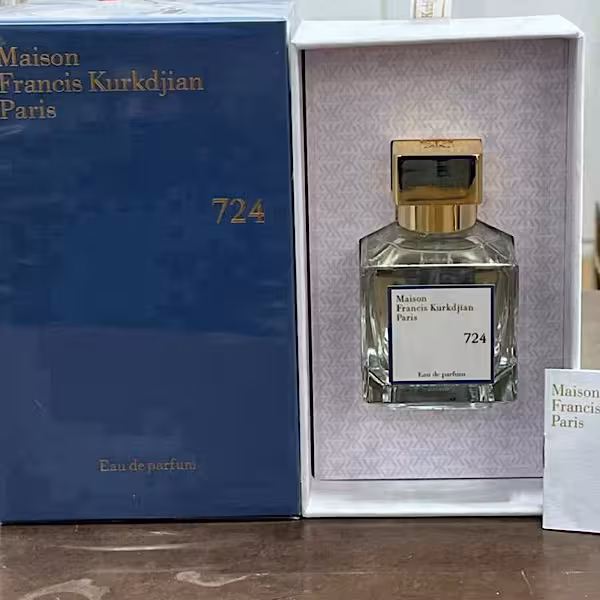 ادکلن باکارات رژ 724 70 میل اورجینال باکس