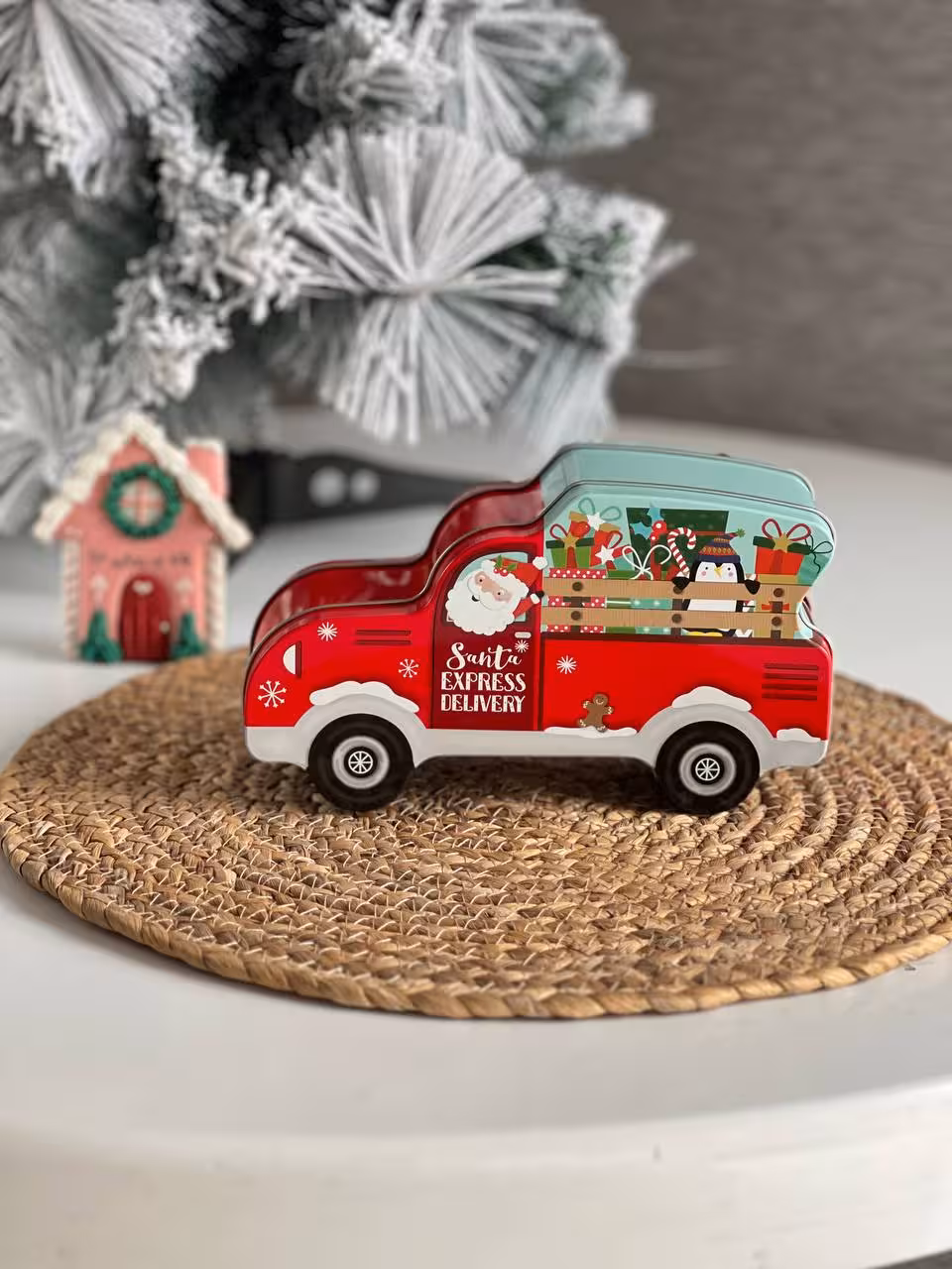 قوطی و باکس فلزی کریسمسی طرح کامیون- پنگوئن کد 9-243