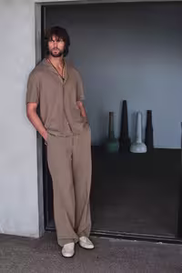 پیراهن بلوز دکمه دار مردانه کوزه یقه مردان مناسب است H&M