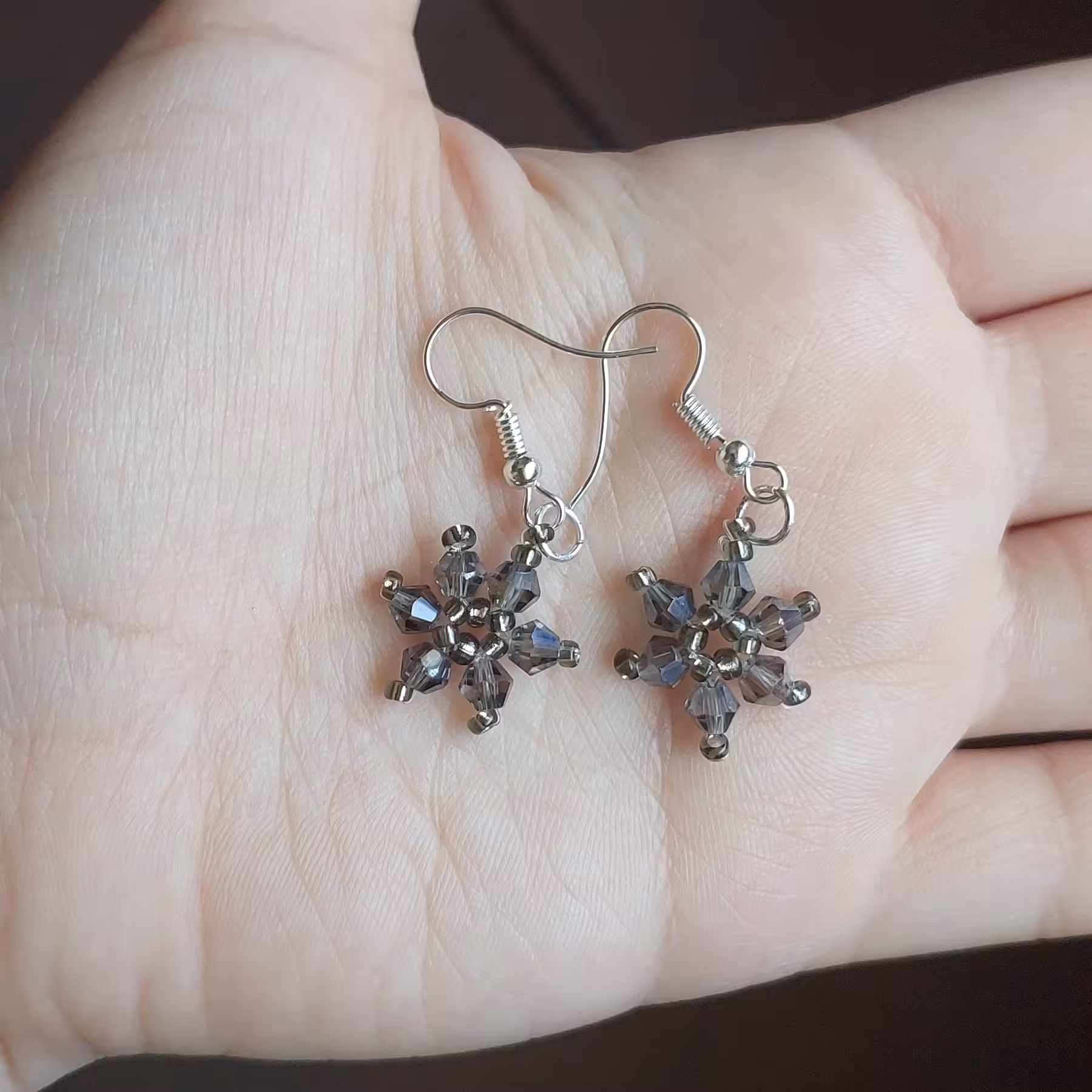 گوشواره خاکستری شیک