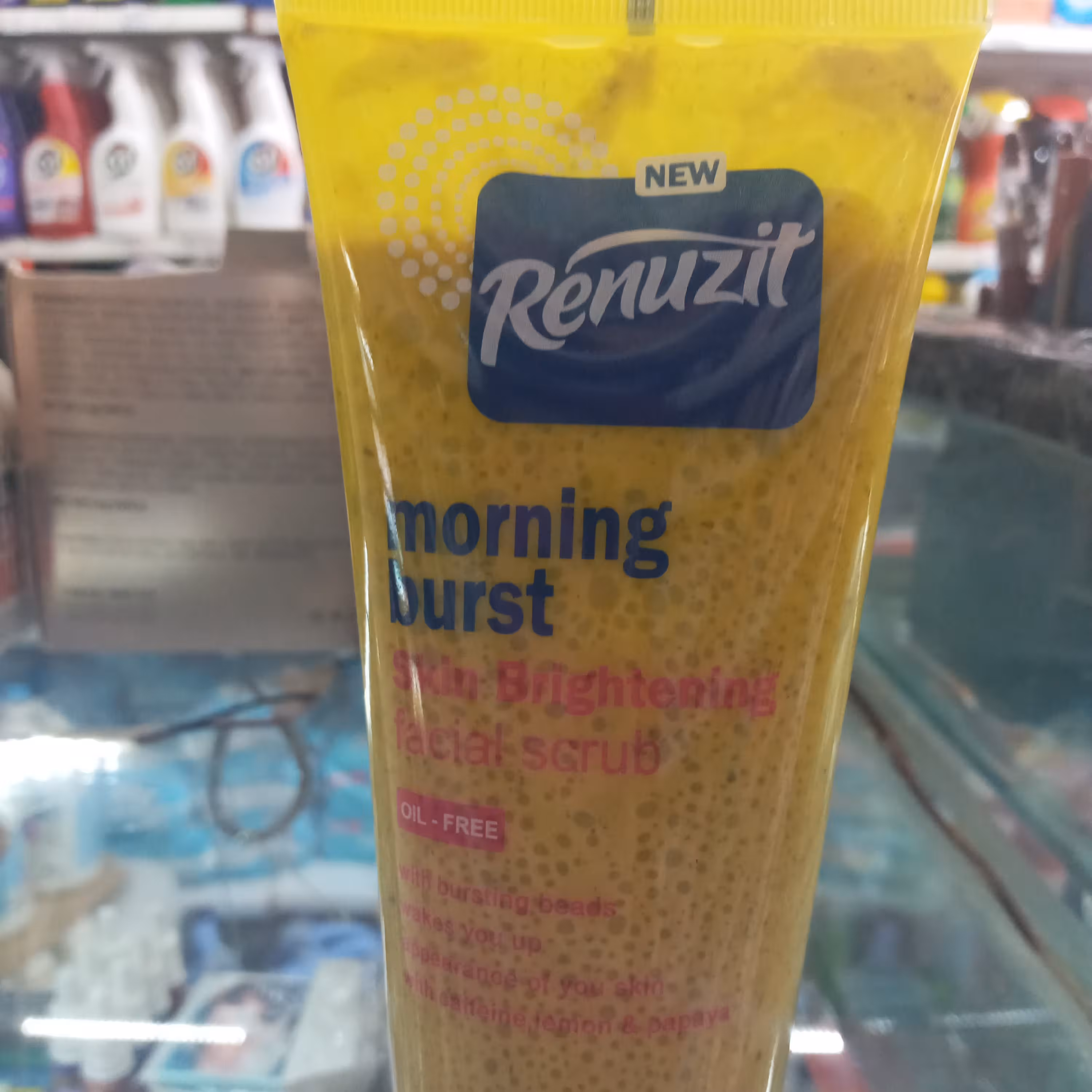 اسکراب رینوزیت 200mرنگ زرد تیوپی مناسب همه زمان ماندگاری 2 سال